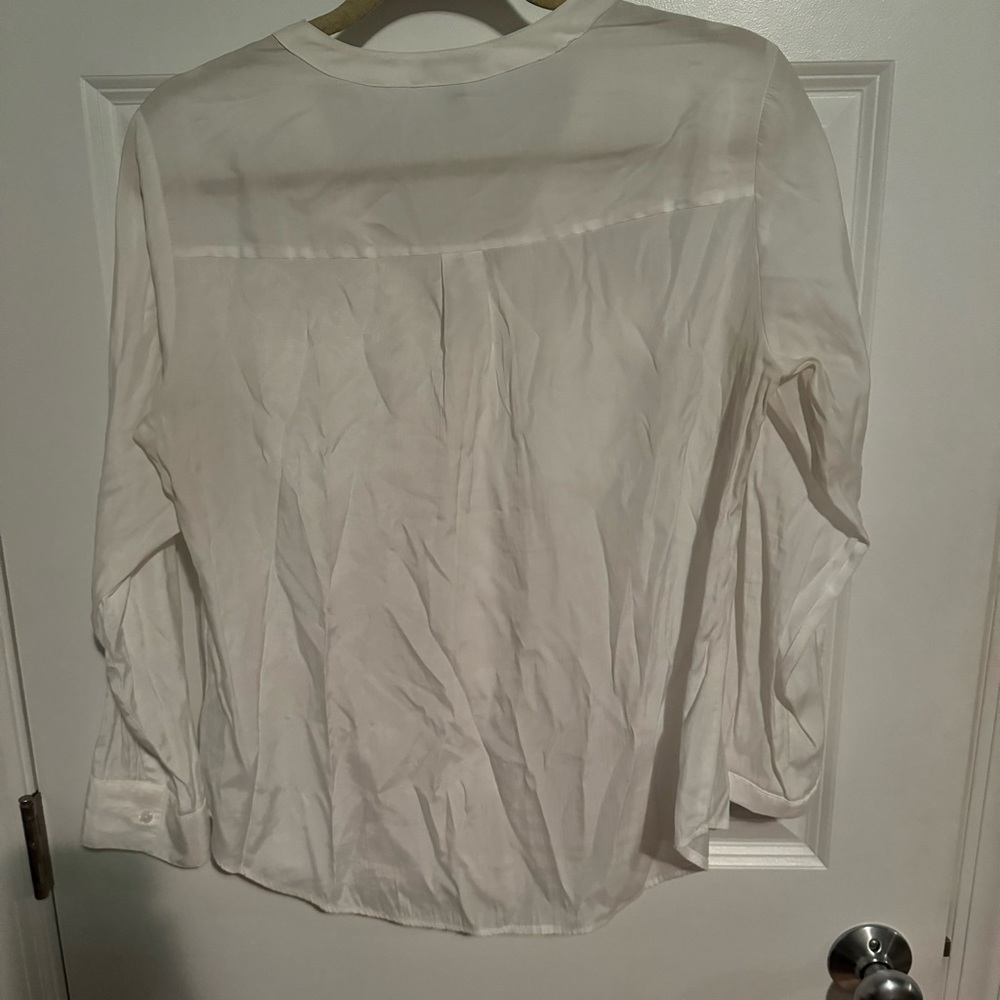 Express Front Pocket Blouse - Picture 3 of 5